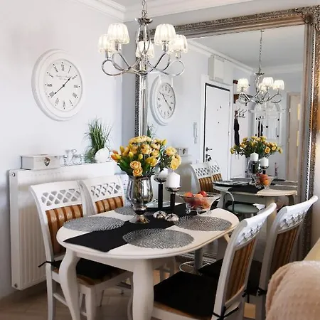 Kalifornia 公寓 米兹多洛杰